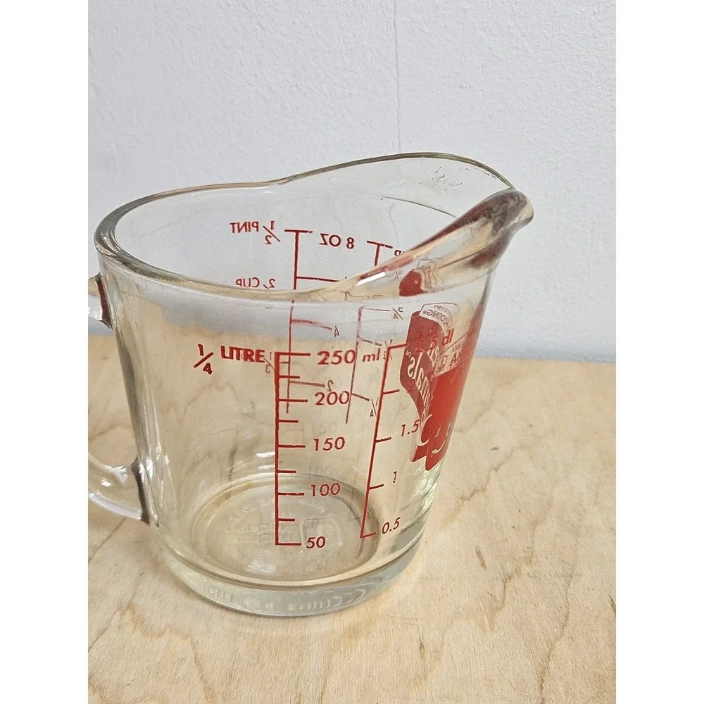 Anchor Hocking Oven Originals 1 Cup 8 Oz Glass Measuring Cup Red Made USA